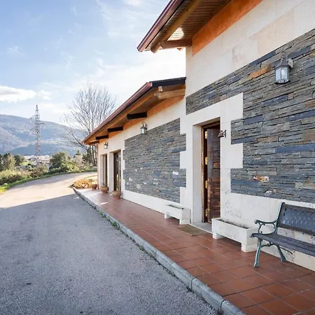 Luxury Valdeorras بيت للعطل