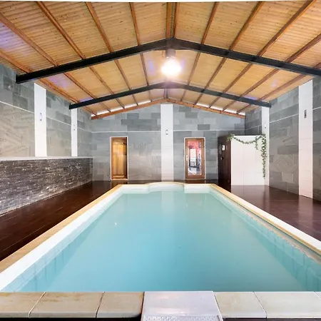 Luxury Valdeorras بيت للعطل